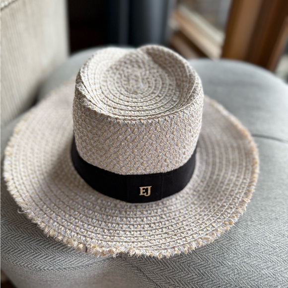 Eric Javits Cream Straw Hat with Black Band - Picture 8 of 9